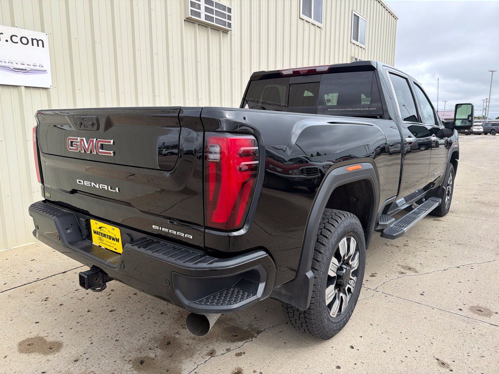Used 2024 GMC Sierra 3500 Denali w/ Denali Reserve Package AWD/4WD image 7