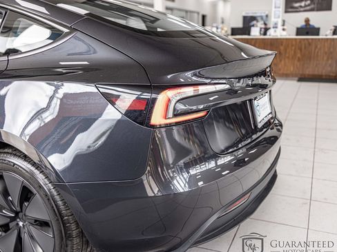 Used 2025 Tesla Model 3 Long Range RWD image 15