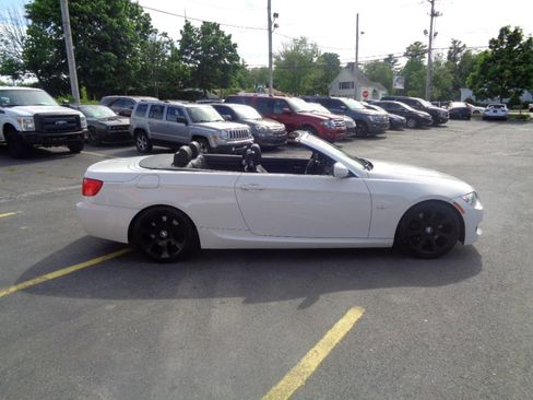 Used 2013 BMW 335i Convertible RWD image 15