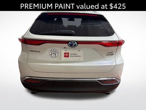 Certified 2022 Toyota Venza XLE image 4