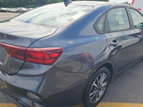 Used 2023 Kia Forte LXS FWD image 5