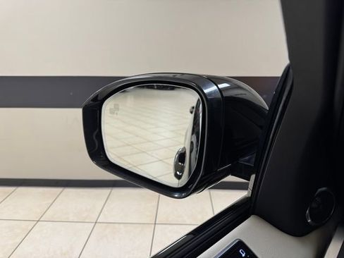 Used 2020 Land Rover Range Rover Sport HSE image 21