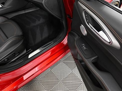 New 2025 Alfa Romeo Giulia w/ Driving Assist Package image 27