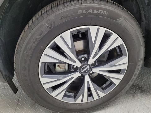 Used 2022 Nissan Rogue SV FWD image 31