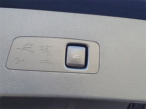 Used 2021 Lincoln Corsair AWD w/ Premium Package image 27
