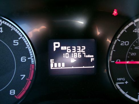 Used 2019 Subaru Crosstrek 2.0i Premium AWD/4WD image 14