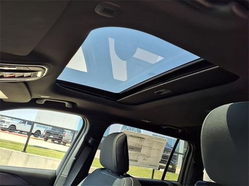 New 2025 Jeep Grand Cherokee L Laredo w/ Luxury Tech Group I image 9