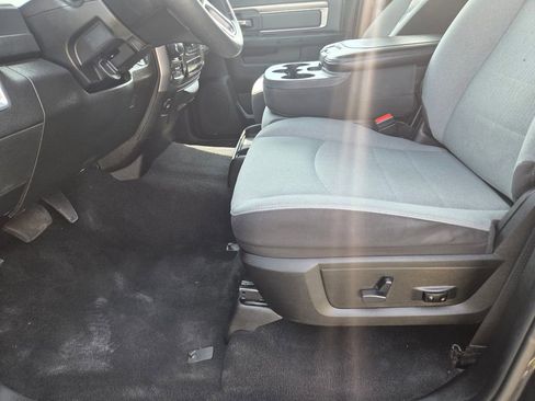 Used 2023 RAM 1500 Classic SLT AWD/4WD image 12
