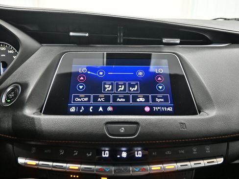 Used 2019 Cadillac XT4 Sport AWD/4WD image 15