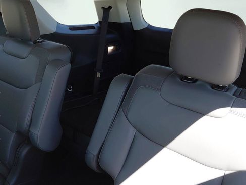 New 2026 Ford Explorer Active image 38