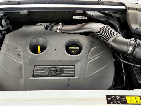 Used 2017 Land Rover Range Rover Evoque HSE Dynamic image 29