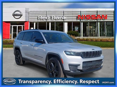 Used 2021 Jeep Grand Cherokee L Laredo AWD/4WD image 1
