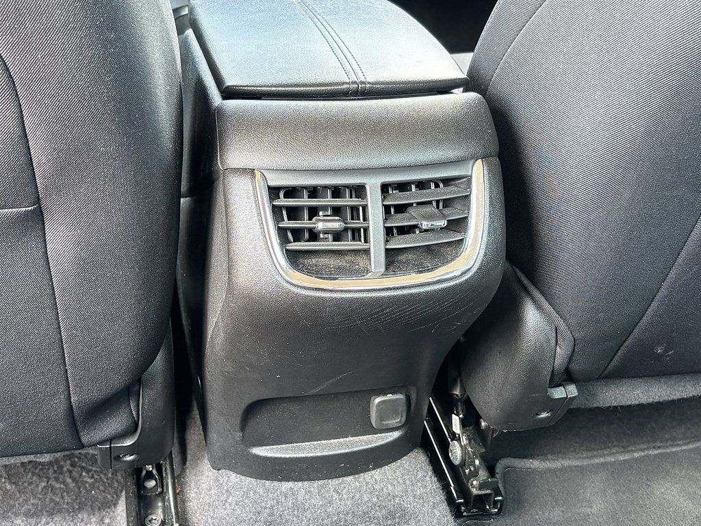 Used 2025 Chevrolet Malibu LT FWD image 15