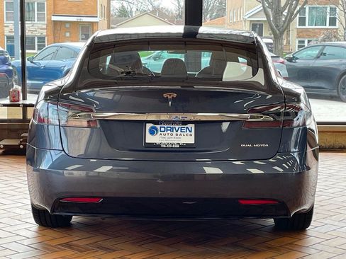 Used 2019 Tesla Model S Standard Range image 9