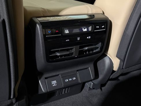 Used 2025 Acura MDX FWD w/ Technology Package image 41