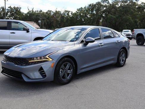 Used 2022 Kia K5 LX image 3