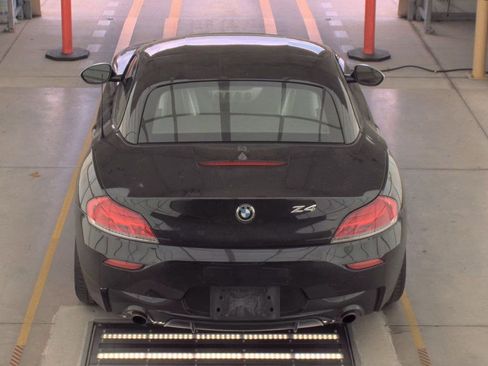 Used 2012 BMW Z4 sDrive35is image 3