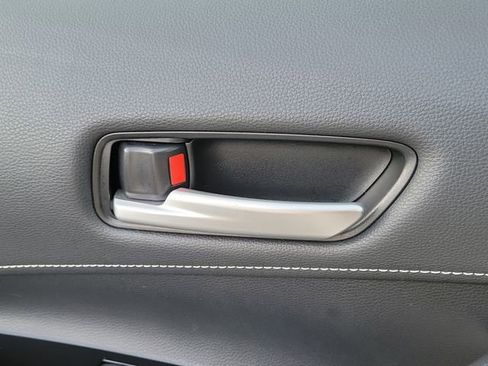 Used 2021 Toyota Corolla SE FWD image 14