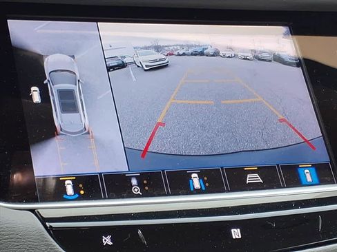 Used 2021 Cadillac XT5 Premium Luxury image 17