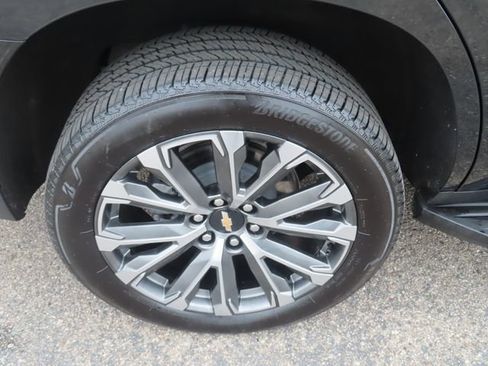 Used 2026 Chevrolet Tahoe High Country AWD/4WD image 14