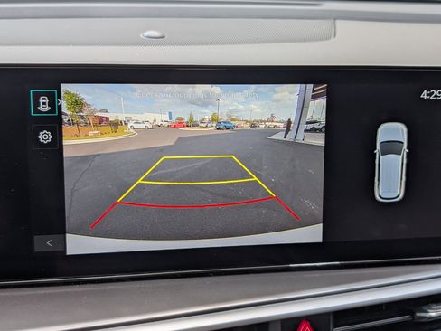 Used 2024 Kia Sorento S FWD image 19