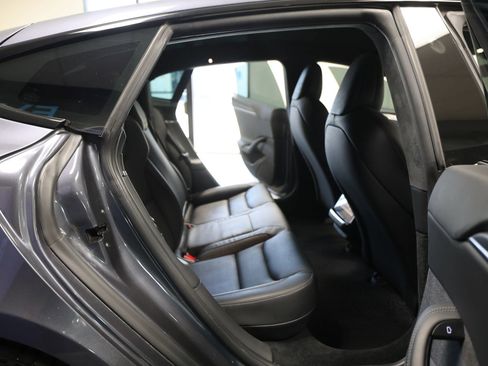 Used 2022 Tesla Model S Plaid AWD/4WD image 39