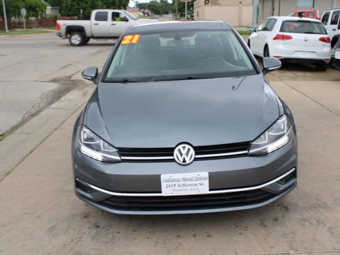 Used 2021 Volkswagen Golf 4-Door FWD image 3