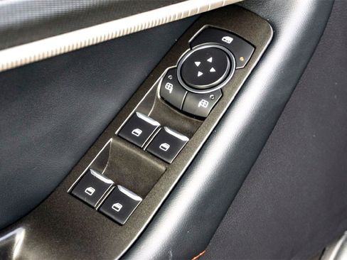 Used 2025 Ford Explorer ST-Line w/ ST-Line Street Pack image 11