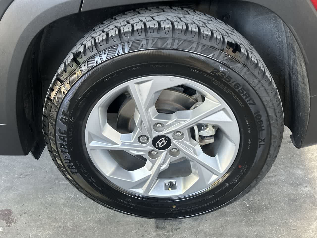 Used 2023 Hyundai Tucson SEL FWD image 11