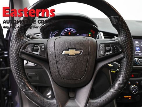 Used 2019 Chevrolet Trax LT FWD image 10