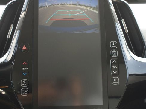 Used 2021 Toyota Prius Prime XLE image 7