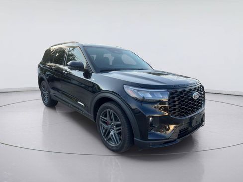 Certified 2026 Ford Explorer ST-Line w/ ST-Line Street Pack RWD image 1