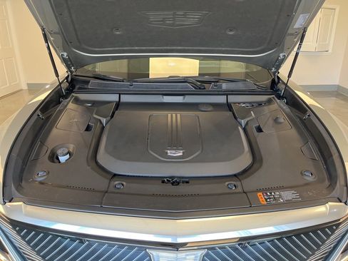 Certified 2024 Cadillac Lyriq Luxury image 24