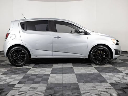 Used 2015 Chevrolet Sonic LTZ image 9