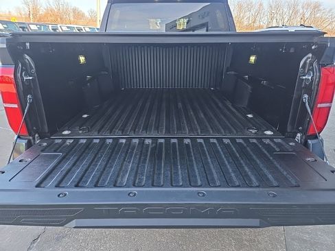 Used 2025 Toyota Tacoma SR5 image 27