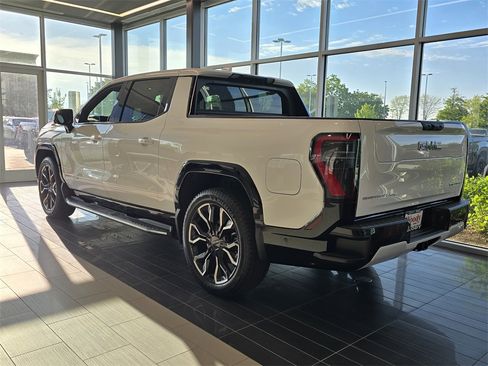 New 2025 GMC Sierra EV Denali image 3