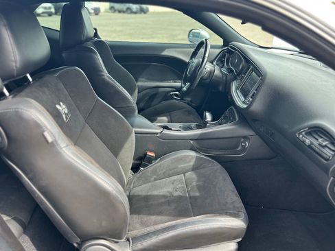 Used 2019 Dodge Challenger R/T Scat Pack w/ Plus Package RWD image 11