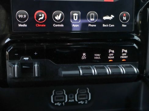 Used 2020 RAM 1500 Laramie w/ Sport Appearance Package AWD/4WD image 41