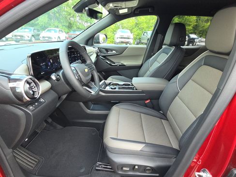 New 2027 Chevrolet Equinox LT w/ Convenience Package II FWD image 15