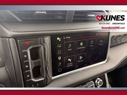 Used 2024 GMC Yukon Denali w/ Advanced Technology Package AWD/4WD image 20