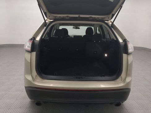 Used 2018 Ford Edge SE image 29