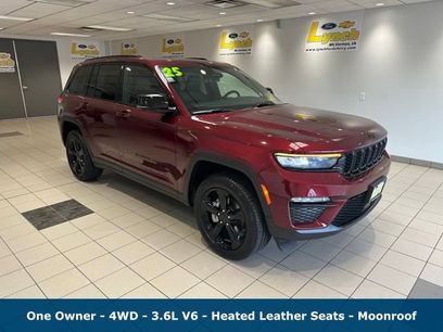 Used 2025 Jeep Grand Cherokee Limited w/ Black Appearance Package