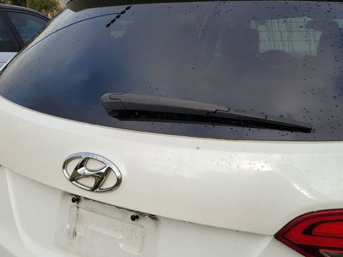 Used 2017 Hyundai Santa Fe Sport image 16