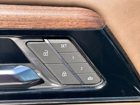 Used 2025 GMC Yukon XL Denali Ultimate w/ LPO, Floor Liner Package AWD/4WD image 28
