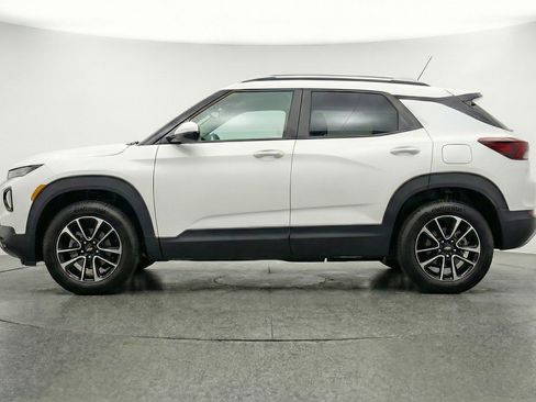 Used 2025 Chevrolet TrailBlazer LT FWD image 5