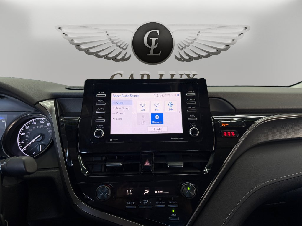 Used 2021 Toyota Camry SE FWD image 20
