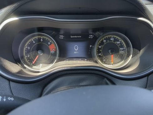Used 2023 Jeep Cherokee Altitude Lux AWD/4WD image 6