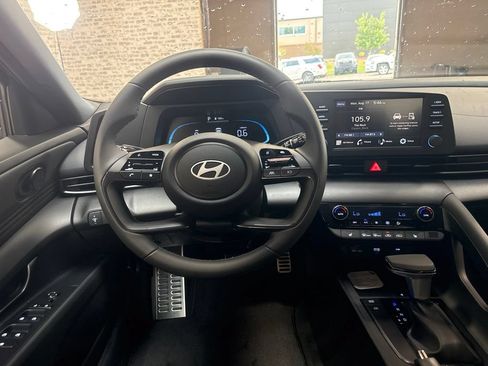 New 2026 Hyundai Elantra SEL Sport FWD image 15