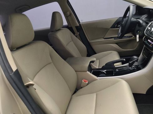 Used 2016 Honda Accord LX image 21