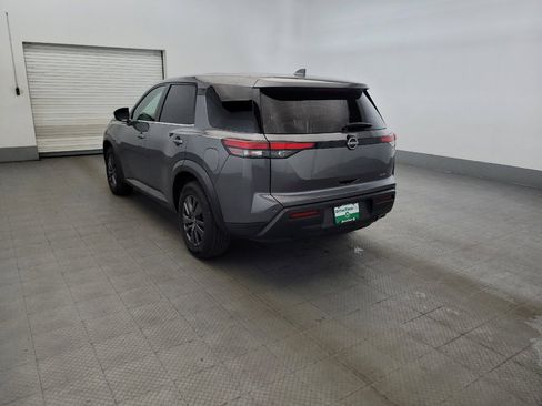 Used 2022 Nissan Pathfinder S AWD/4WD image 5